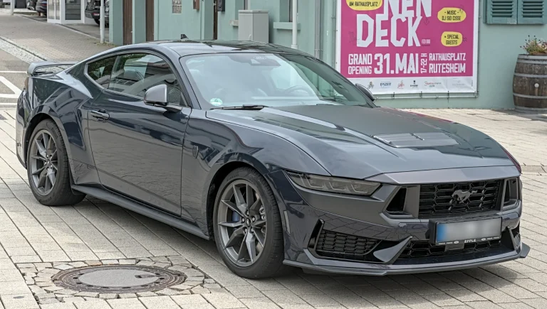 Mustang Dark Horse